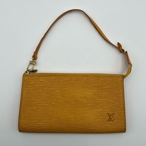 ❌SOLD❌Louis Vuitton Epi Leather Pochette